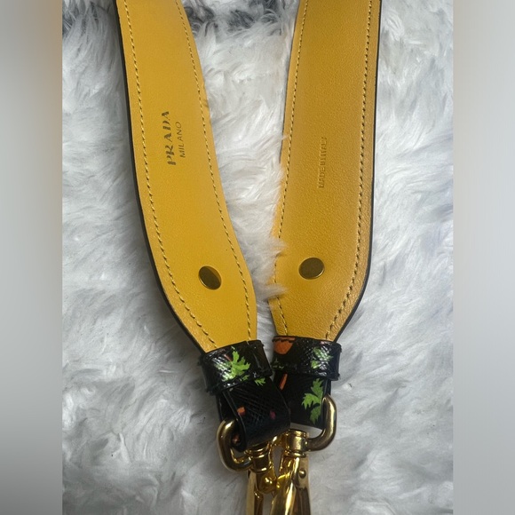 🛑 SOLD 🛑 Prada Saffiano Leather Stampata Strap - Picture 5 of 5